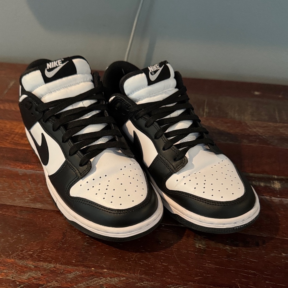 Nike panda dunks like new worn once